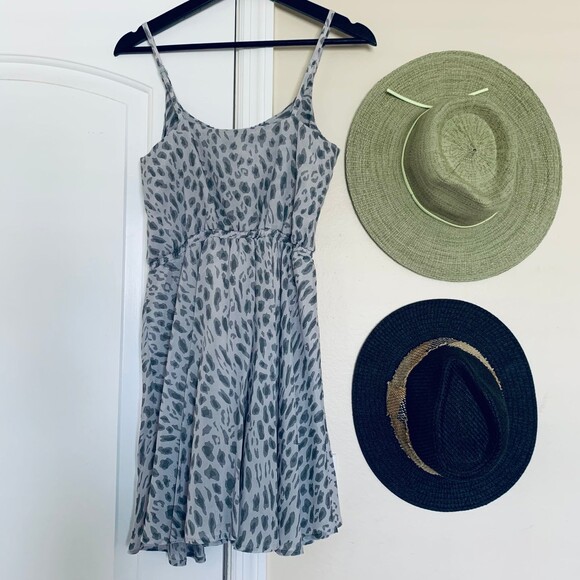 Lucca Couture Grey & Silver Leopard Animal Print Fit & Flare Summer Dress | M - Picture 8 of 9